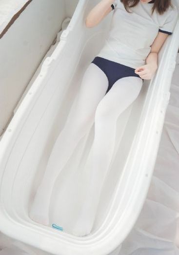 怎么才两根就哭男男尿裤子_蓝光影视在线观看