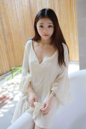 清纯甜美网红直播衣服女_1080P在线视频观看