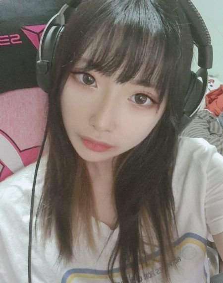 99精品久久久久久蜜桃_HD在线观看完整版
