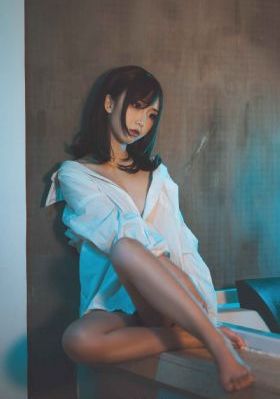 午夜无码漂亮人妻在线视频_1080P完整版观看